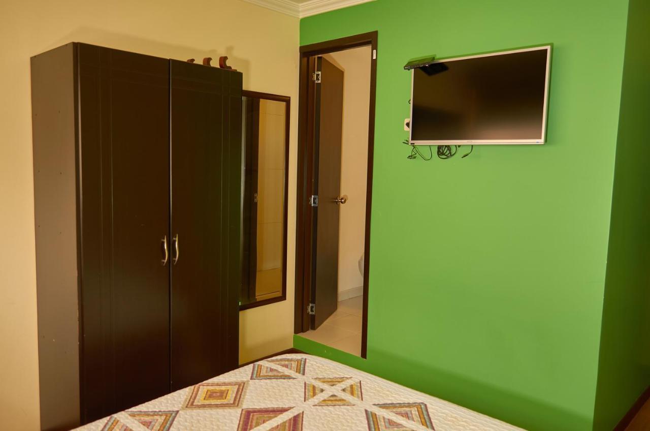 Hotel Alojate In Bogotá Kültér fotó