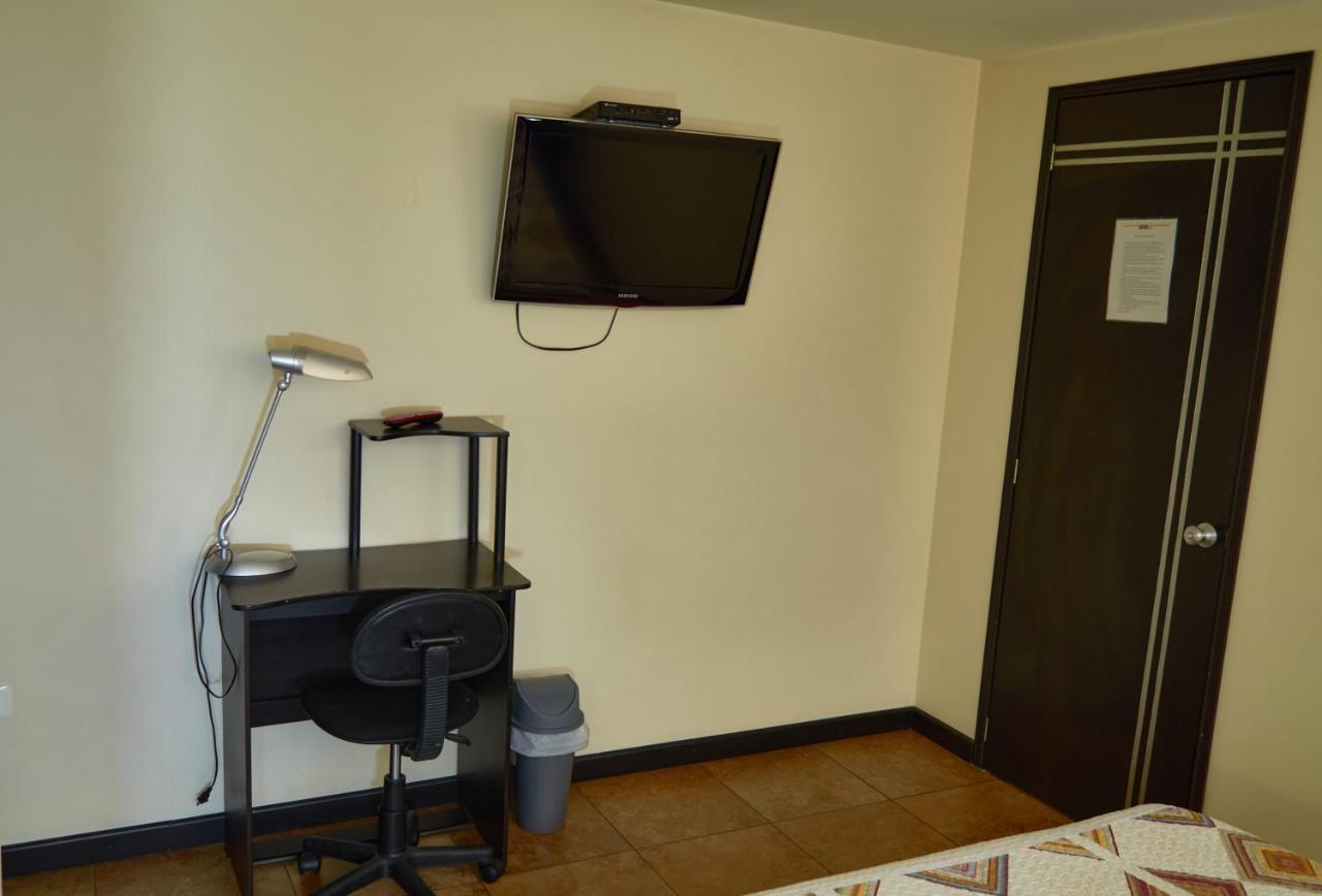 Hotel Alojate In Bogotá Kültér fotó